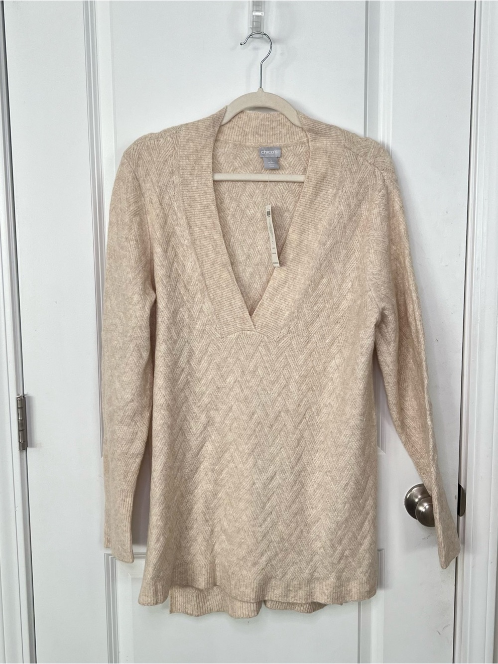 Chicos V Neck Chevron Women’s Knit Sweater Tunic Cream Sz 2~ L Career Casual - Picture 1 of 8